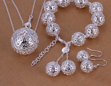 Three-dimensional Ball Pendant Jewelry