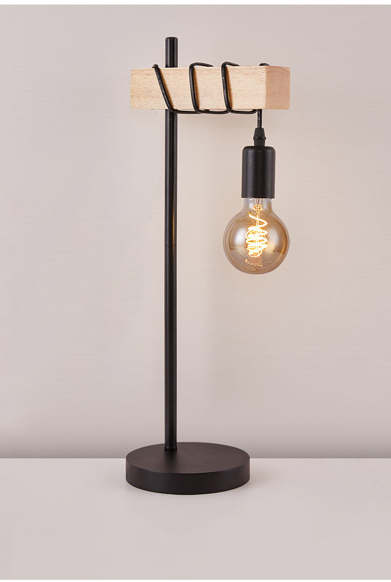 Creative Iron Pipe Industrial Retro Coffee Bar Desk Decoration Lamp